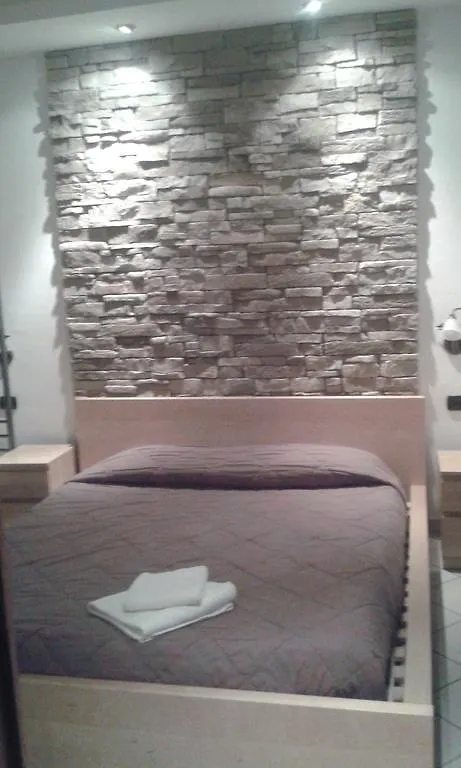 Apartment Bed And Breakfast Linate Peschiera Borromeo Italy
